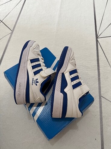 28 Beden Adidas Lacivert Çocuk Ayakkabı