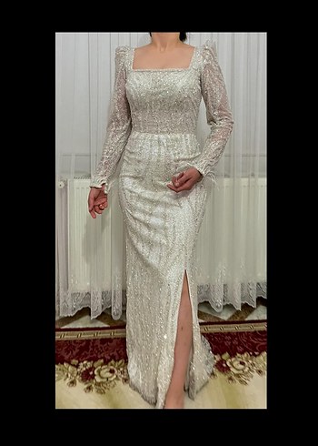 Beyaz Uzun Kollu Drape Detaylı Abiye Elbise