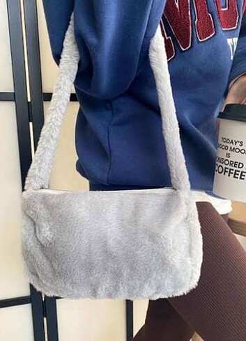 Peluş gri kol çantası