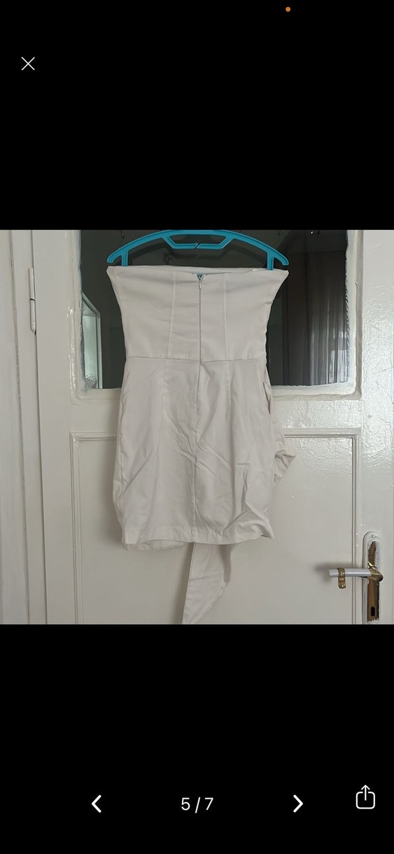 Beyaz Straplez Drapeli Kısa Mezuniyet Elbisesi - Görsel 4