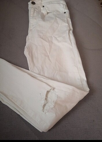 15-16 Yaş Beden Beyaz pantolon 