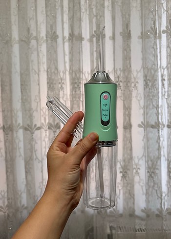 Yeşil Renkli Kişisel Ağız Bakım Cihazı - Görsel 2