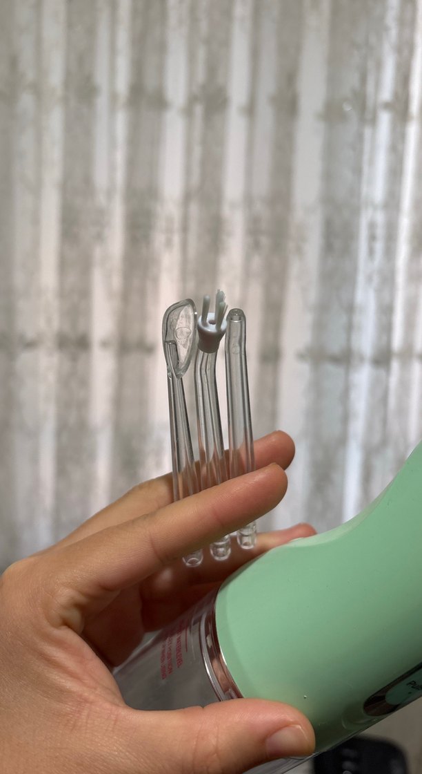 Yeşil Renkli Kişisel Ağız Bakım Cihazı - Görsel 3