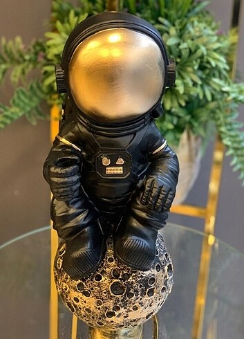 OTURAN ASTRONOT BİBLO HEYKEL DEKORATİF BÜST