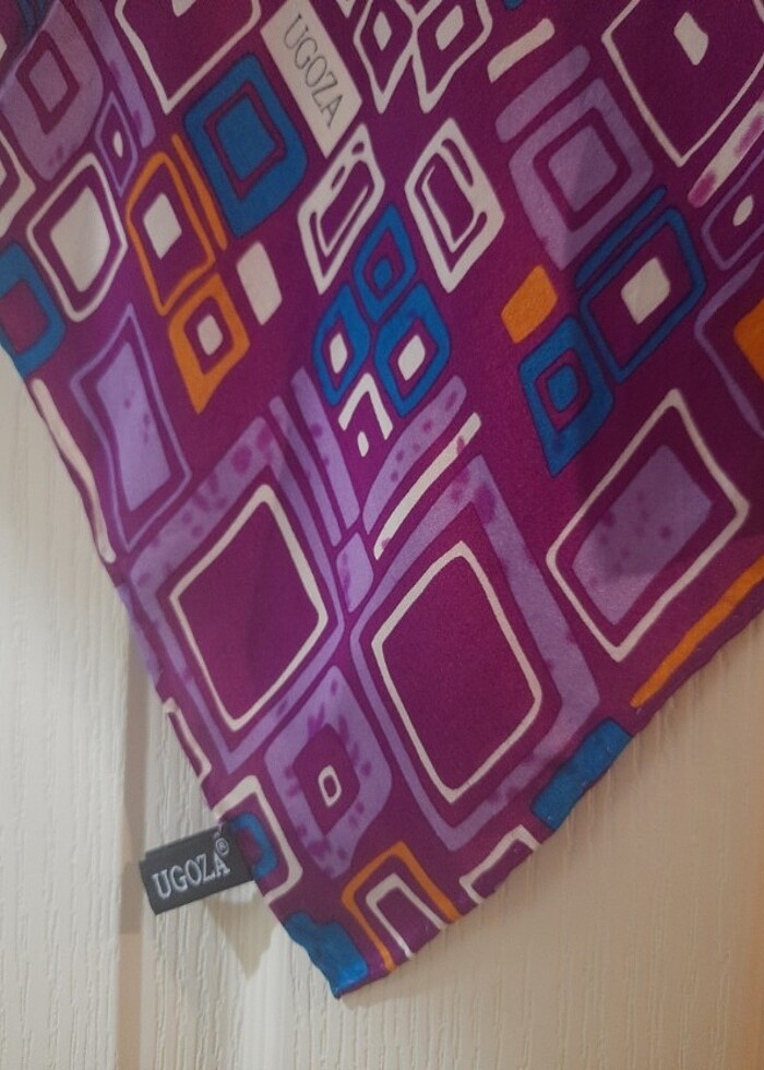 Ugoza ipek eşarp  - Görsel 1