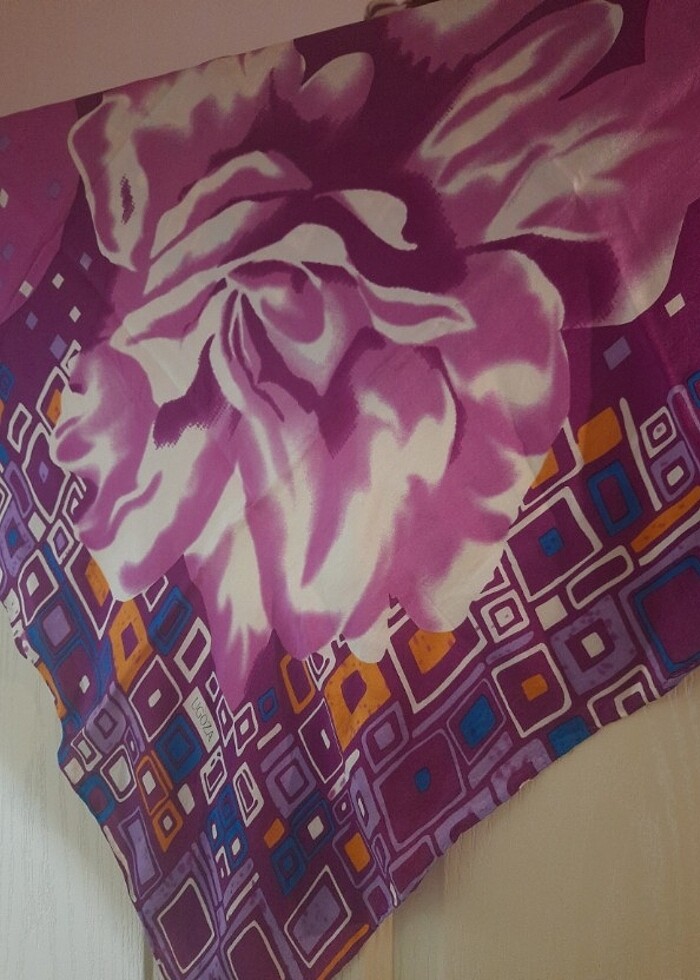 Ugoza ipek eşarp  - Görsel 2