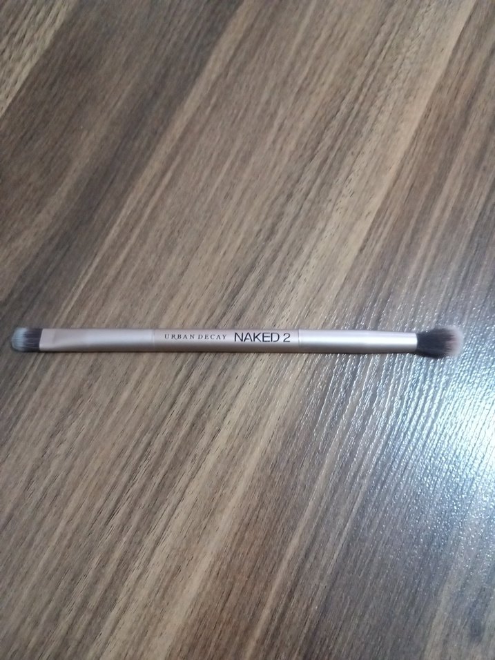 Bej ve Gri Makyaj Fırçası - Görsel 2