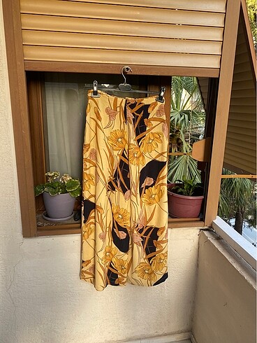 m Beden sarı Renk Zara pantolon