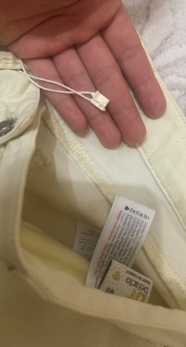 Sarı Pamuklu Düğmeli Mini Şort - Görsel 3