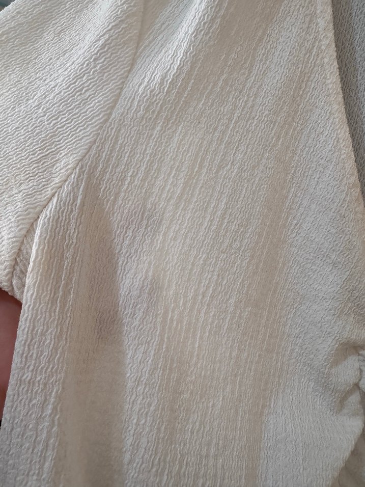 Kadın Beyaz Keten V Yaka Kısa Kollu Bluz - Görsel 2