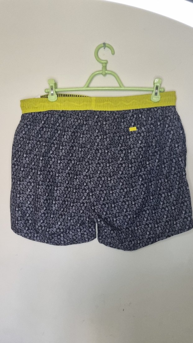 HUGO BOSS XXL ORJİNAL SIFIR ÜRÜN - Görsel 2