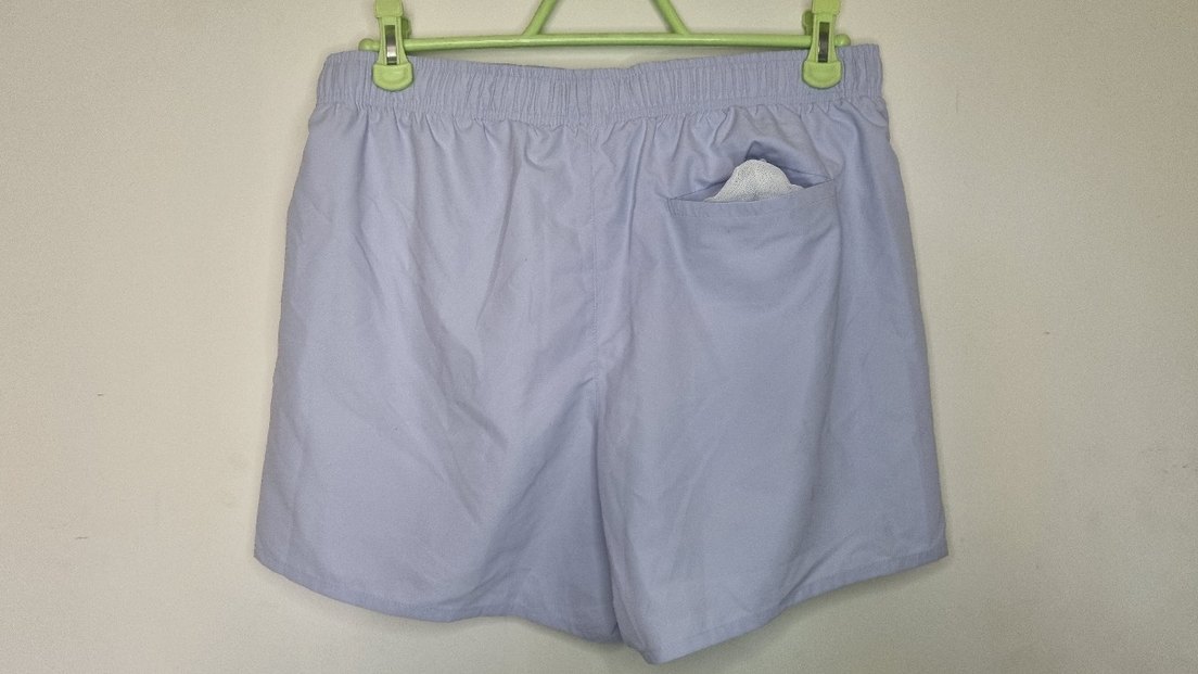 Lacoste Deniz Şortu Orjinal M Beden - Görsel 2