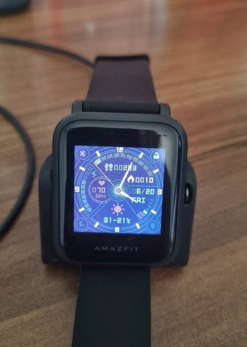 Diğer Amazfit Bip Akıllı Saat Yeni gibi