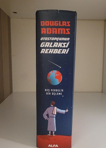  Beden Otostopçunun Galaksi Rehberi - Douglas Adams Ciltli