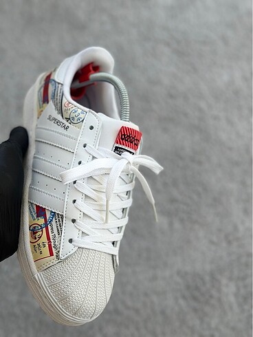 Adidas süperstar
