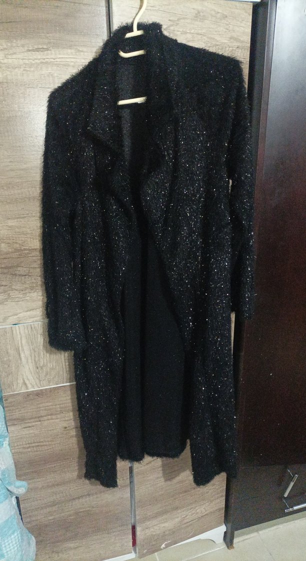 Siyah Uzun Kürklü Kadın Kaban - Görsel 2