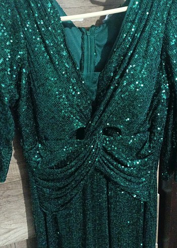 Yeşil Parlak Yılan Desenli Uzun Abiye Elbise - Görsel 3