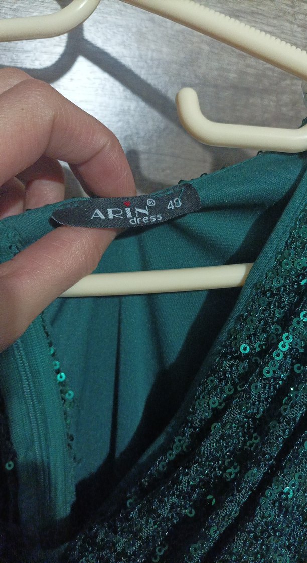 Yeşil Parlak Yılan Desenli Uzun Abiye Elbise - Görsel 4