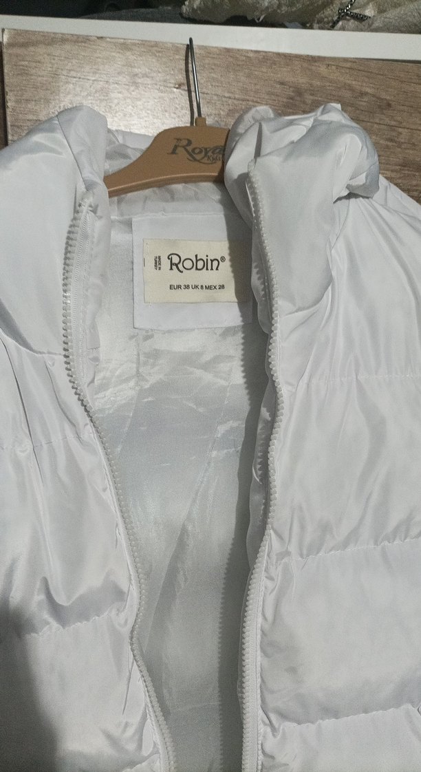 Beyaz Yüksek Yakalı Kadın Şişme Yelek - Görsel 2