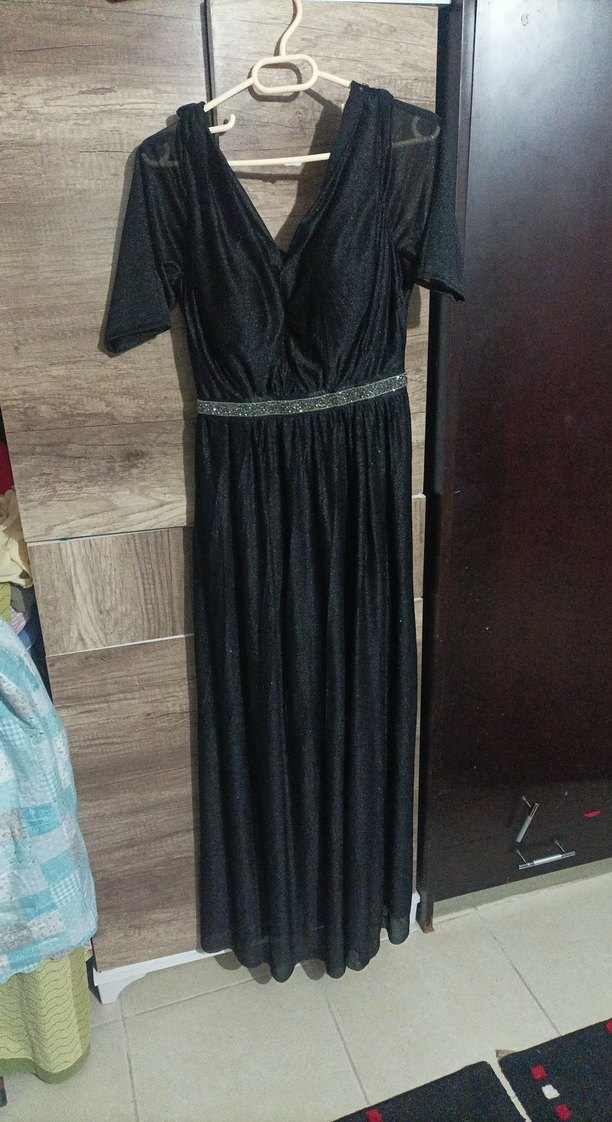 Uzun Siyah V Yaka Drapeli Kadın Elbise - Görsel 2