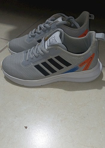 Gri Bağcıklı Kadın Spor Ayakkabı - Görsel 2