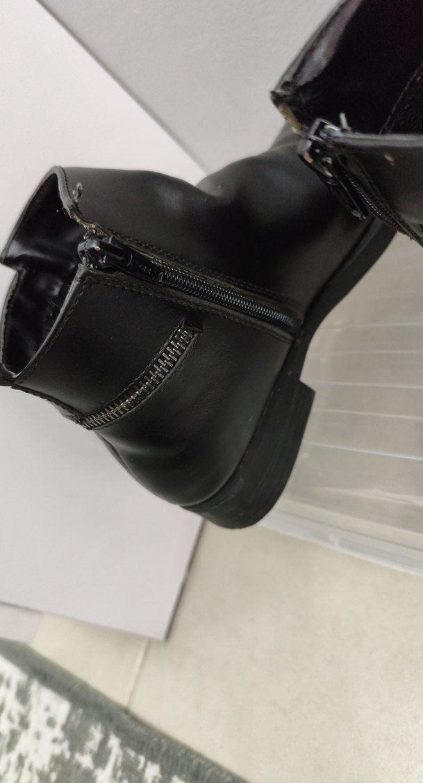 Siyah Deri Kadın Botları, Tokalı, Kalın Topuklu - Görsel 3