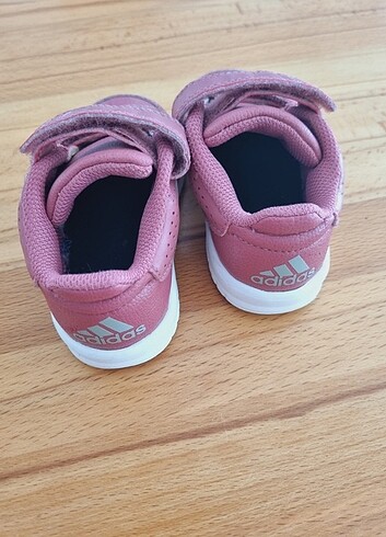 22 Beden pembe Renk Adidas spor ayakkabı
