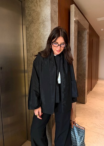 Yakası çıkabilen atkılı mont - Görsel 2