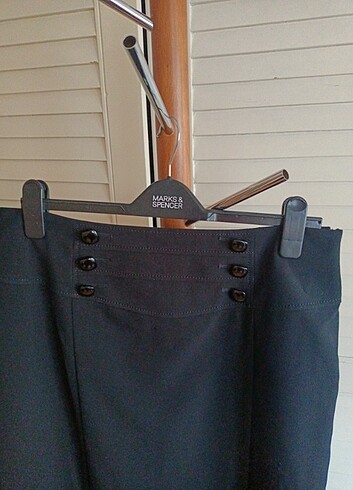 44 Beden siyah Renk MarksSpencer 16 beden Gabardin Kalem Etek.