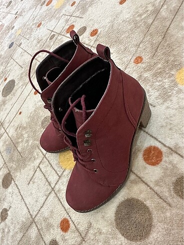 LC Waikiki Bordo bot