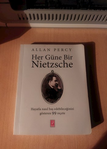 Her Güne Bir Nietzsche - Allan Percy