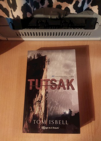 Tutsak - Tom Isbell