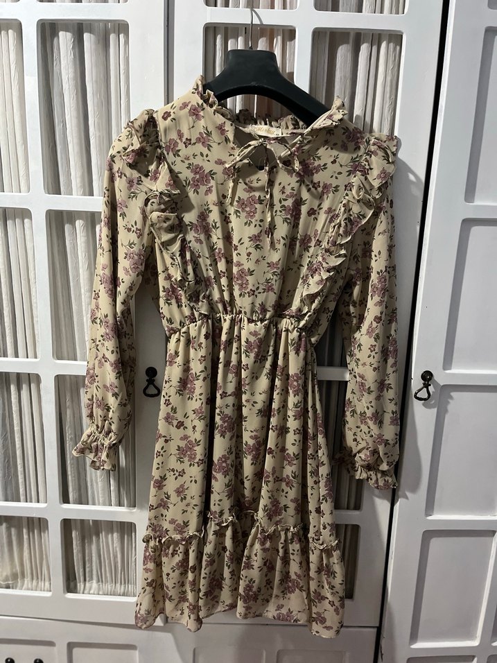 Uzun Çiçekli Fırfırlı Bohem Elbise - Görsel 3