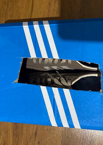 Adidas Bej Kadın Süet Spor Ayakkabı