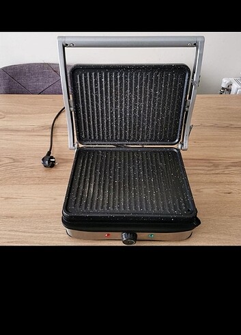 Tost Makinesi
