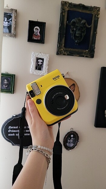 Instax mini 70 fotoğraf makinesi 0dan farksız 