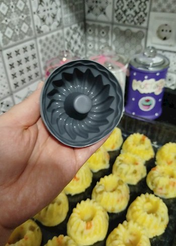 Gri Mini Kek Kalıbı