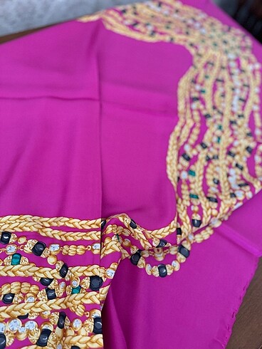  Beden Sıfır kullanılmamıs twill eşarp