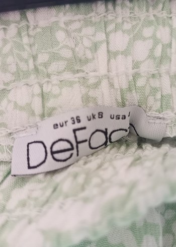 m Beden beyaz Renk Fırfırlı Mini Etekli şort,ve bluz