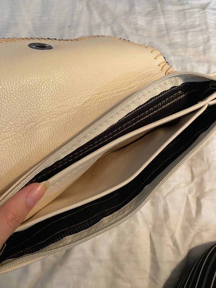 Bej portföy çanta - Görsel 4