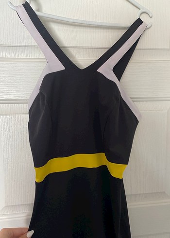 Vücuda oturan siyah elbise - Görsel 3