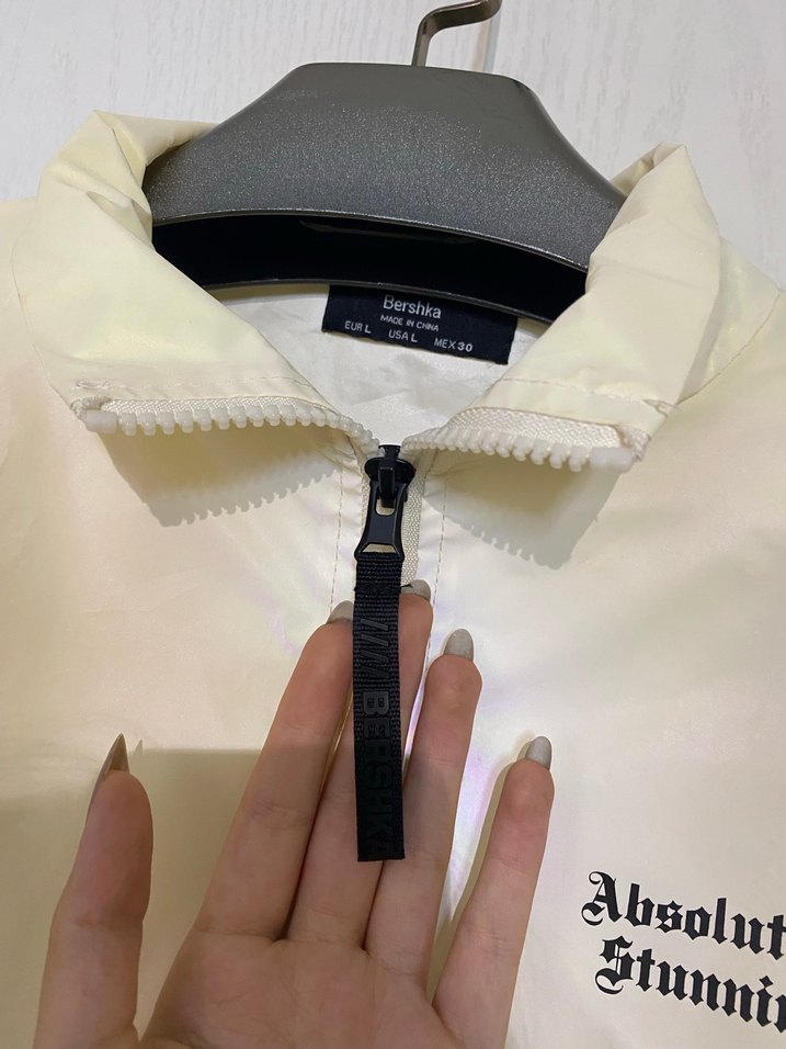 BERSHKA hologramlı sweatshirt - Görsel 4