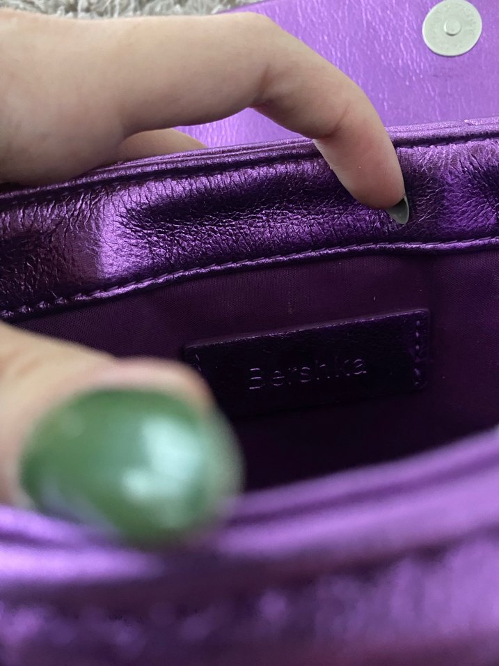 BERSHKA parlak çanta - Görsel 4