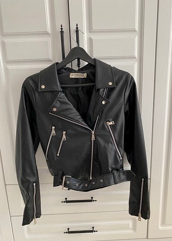 Kadın Siyah Deri Biker Ceket