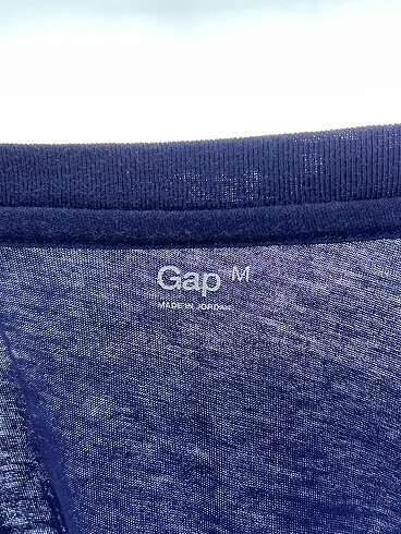 m Beden mor Renk Gap T-shirt %70 İndirimli.