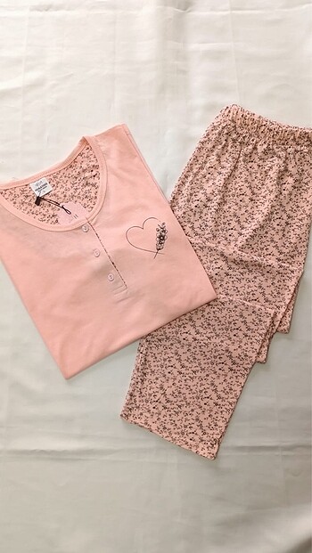 Kısakollu pijama takımı