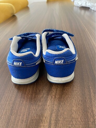 26 Beden Nike erkek çocuk spor ayakkabı