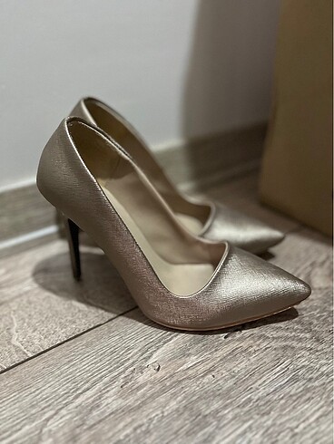 Diğer Stiletto