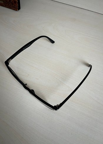 Guess Şeffaf Siyah Minimalist Kadın Gözlüğü - Görsel 3