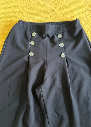 Zara Düğmeli siyah Midi Kadın Kumaş Pantolon - Görsel 2